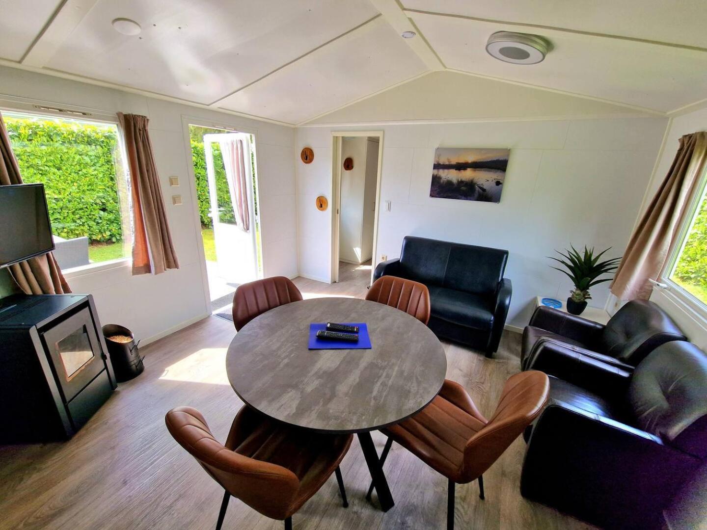 Charmante Woning Op Rustig Park Met Fietsen Epe Exteriör bild